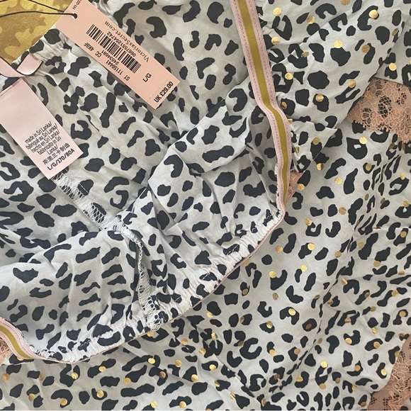 VICTORIA’S SECRET ❤️ Lingerie Lounging Sleeping Shorts -Large L NWT - Picture 3 of 10